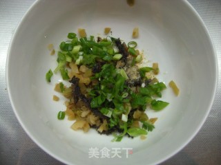 Wild Vegetable Meat Wonton recipe