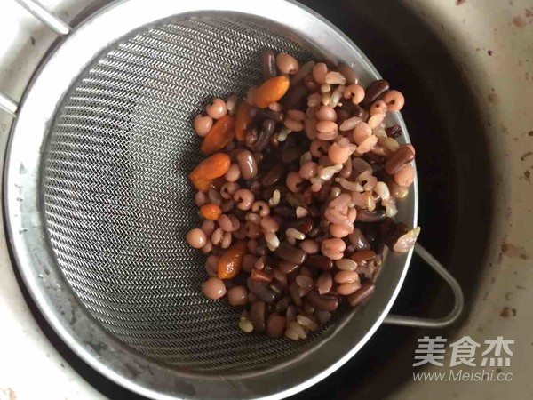 Red Bean and Barley Dampness Soup recipe