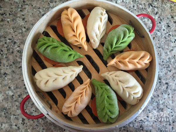 Three-color Wheat Ear Steamed Dumplings recipe
