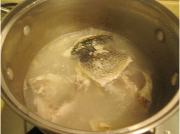 Tilapia and Wolfberry Leaf Soup recipe