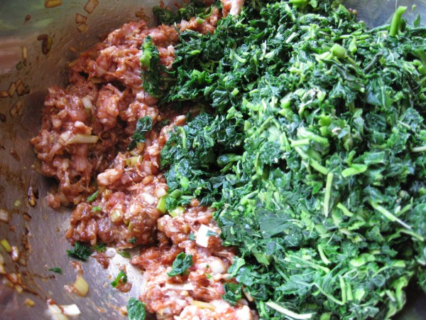 Steamed Buns with Wild Vegetables and Minced Meat recipe