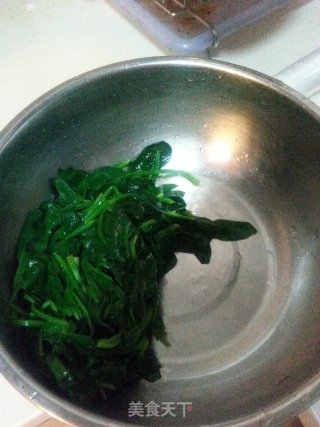 Spinach Mixed with Peanuts recipe