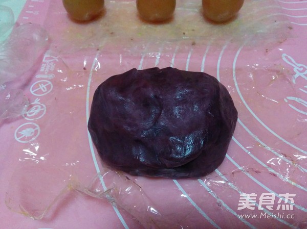 Peach Mountain Mooncake with Purple Sweet Potato and Egg Yolk recipe