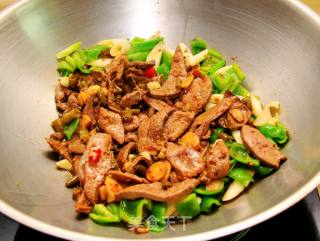 Stir-fried Pork Liver with Pickled Peppers recipe