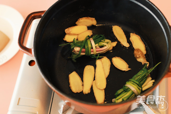 The Fastest Way to Make Chicken in The Universe-shredded Soy Sauce Chicken recipe