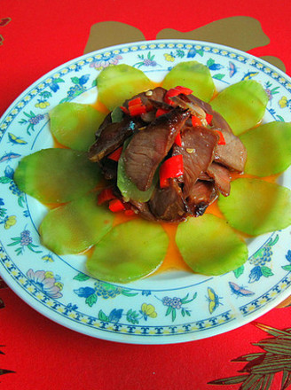Stir-fried Barbecued Pork with Lettuce Slices recipe