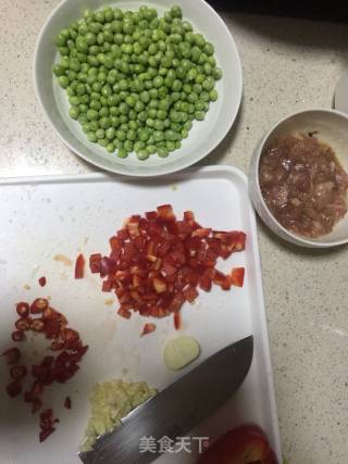 Millet Spicy Diced Pork Stir-fried Peas recipe