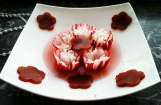 Hawthorn Cake Mixed with Cherry and Radish Flowers recipe