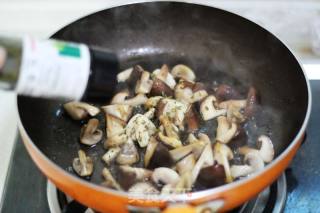 3-minute Quick Stir-fry to Prevent Spring Flu——【double Mushroom in Oil and Vinegar】 recipe