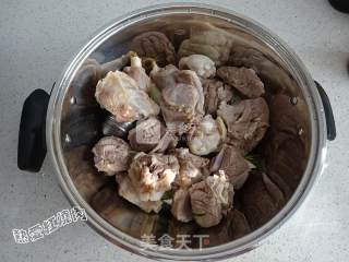 Braised Leg of Lamb with Bone recipe