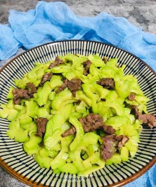 Stir-fried Beef with Bitter Gourd recipe