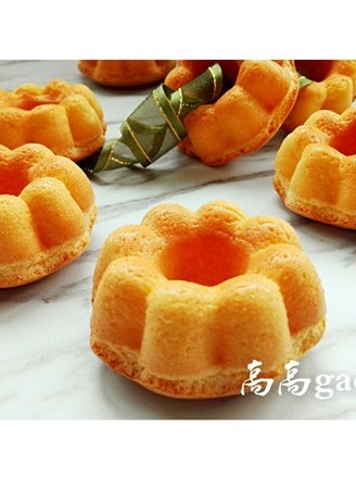 Pumpkin-shaped Small Cakes recipe