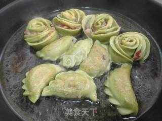 Hot Internet's Rose Dumplings recipe