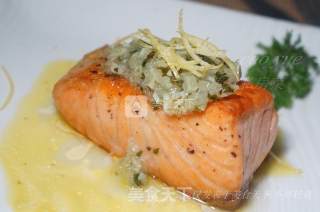 Salmon with Lemon Butter Sauce recipe