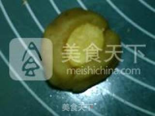 Cantonese Style Coconut Heart Lotus Paste Mooncake recipe