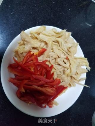 Vegetarian Chicken Wings and Red Pepper Stir-fried Chinese Cabbage recipe