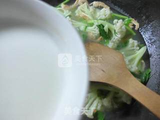 Celery and Cauliflower Soup recipe