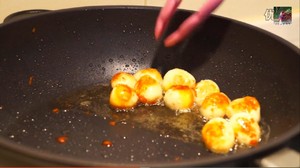 The Most Beautiful Braised Pork and Tiger Egg [mi Er Qiao's Seven-flavored Kitchen Episode 8] A Stew that is Not Only A Stomach But Also A Heart recipe
