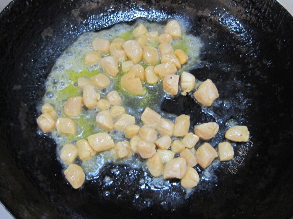 Stir-fried Scallop Sticks with Rape recipe