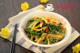 Spinach and Egg Mixed Vermicelli recipe