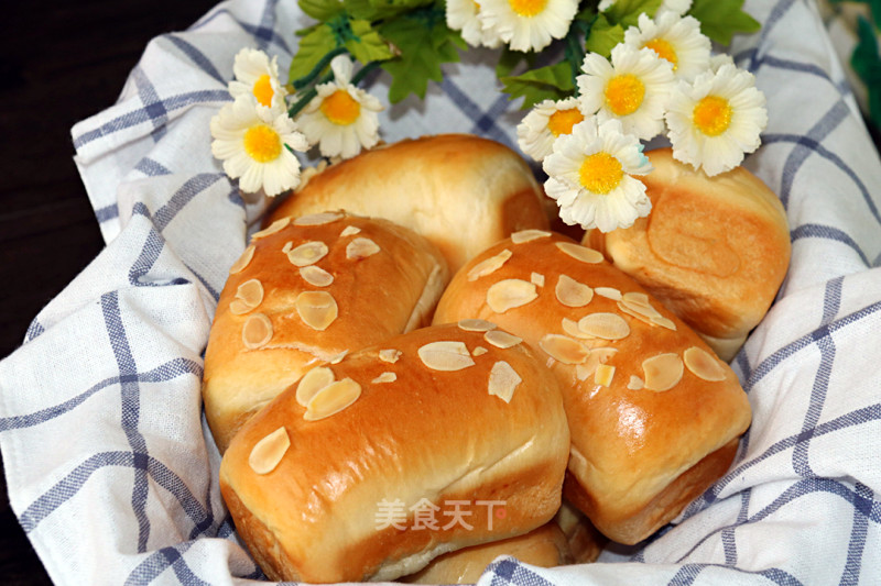 #新良第一节烤大赛#condensed Milk Buns (medium Species) recipe