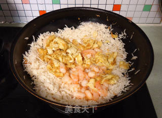 Fried Rice with Shrimp, Egg and Green Beans recipe