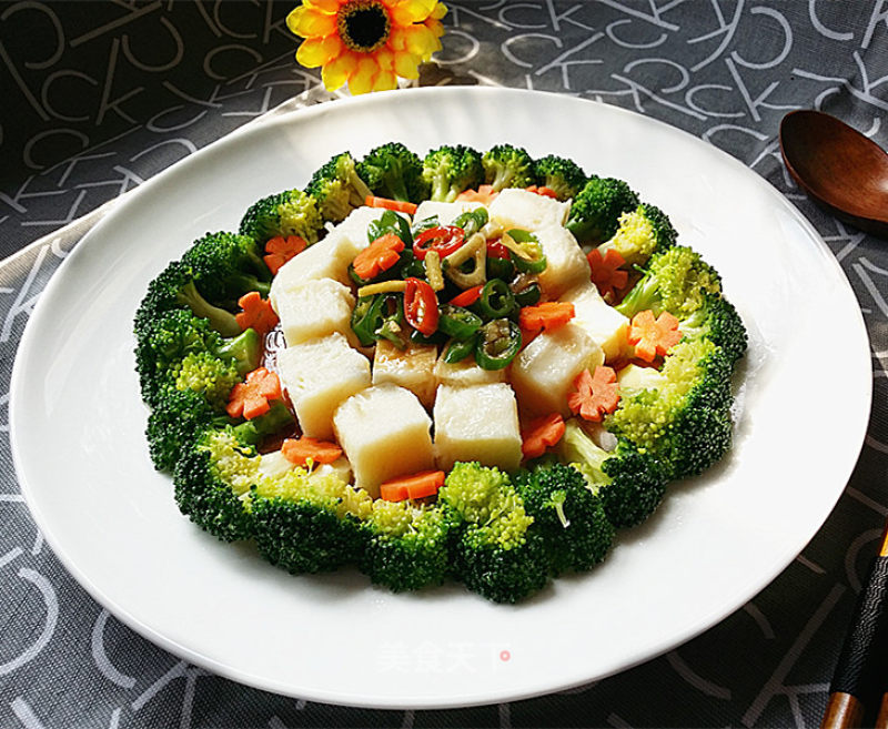 Broccoli Tossed Milk Puff Cheese