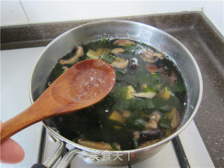 Mushroom Kelp Miso Soup recipe