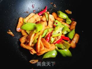 Stir-fried Green Peppers are Not Spicy recipe