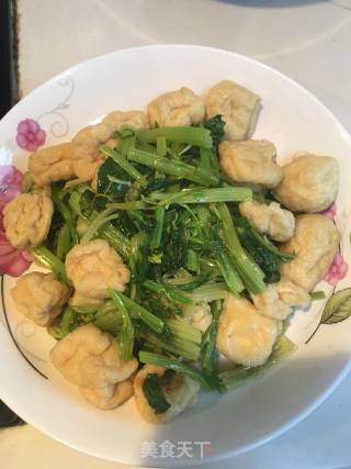 Stir-fried Tofu with Parsley recipe