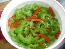 Bitter Melon Mixed with Red Pepper recipe