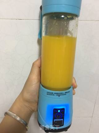 Freshly Squeezed Honey Mango Juice recipe