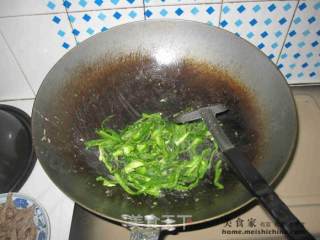 Stir-fried Shredded Beef with Green Pepper recipe