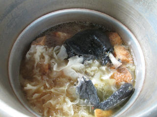 Hericium and White Fungus Black Chicken Soup recipe