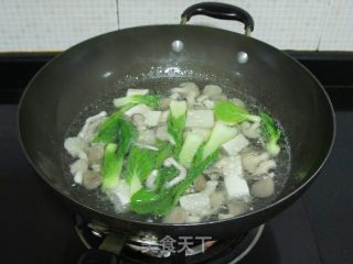 Mushroom Rape Tofu Soup recipe