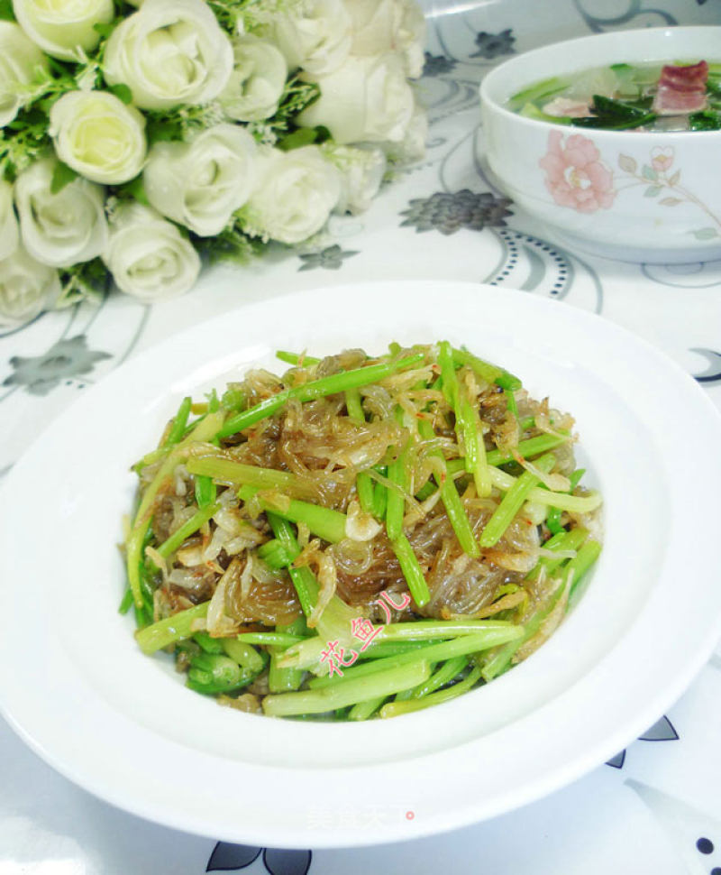 Stir-fried Celery with Dried Shrimps and Vermicelli recipe