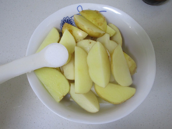 Fried Potatoes with Black Pepper recipe