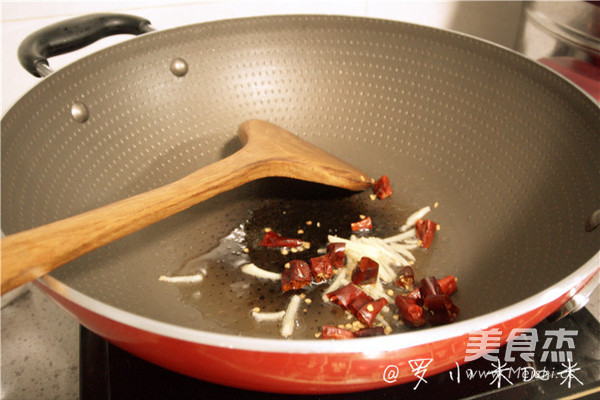 Beef Stir-fried Kale recipe