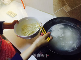 Xinjiang Authentic Pork Noodles recipe