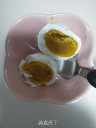 Salted Egg Yolk Sesame Sauce Mixed with Cowpea recipe