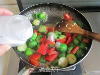 Cabbage with Garlic, Bell Pepper and Kale recipe
