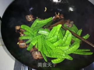 #蜡味# Cured Meat Snow Peas recipe