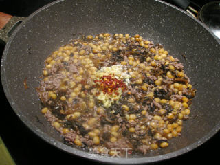 Braised Soybeans with Minced Beef and Mei Cai recipe