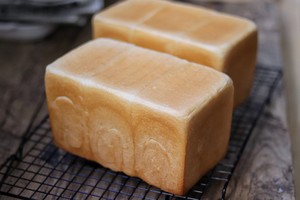 White Toast (two Servings of 450g Mold, Healthy Breakfast Toast) recipe