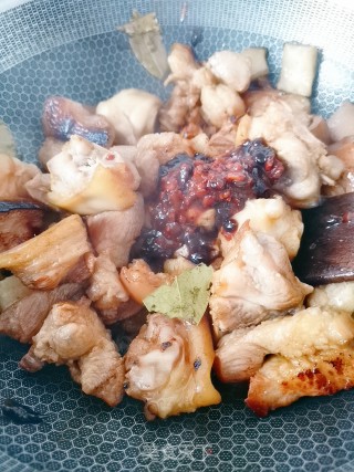 Braised Pork Trotters with Sauce recipe