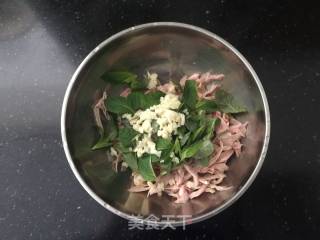 #春食野菜香# Spicy Mint Chicken Shreds recipe