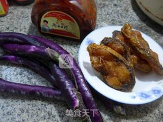 Fried Smoked Fish with Eggplant recipe