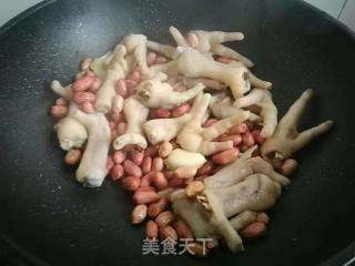 Roasted Chicken Feet with Peanuts recipe