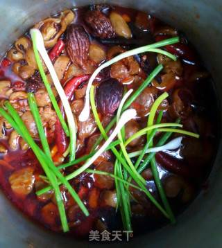 Braised Sausage with Fungus and Potatoes recipe