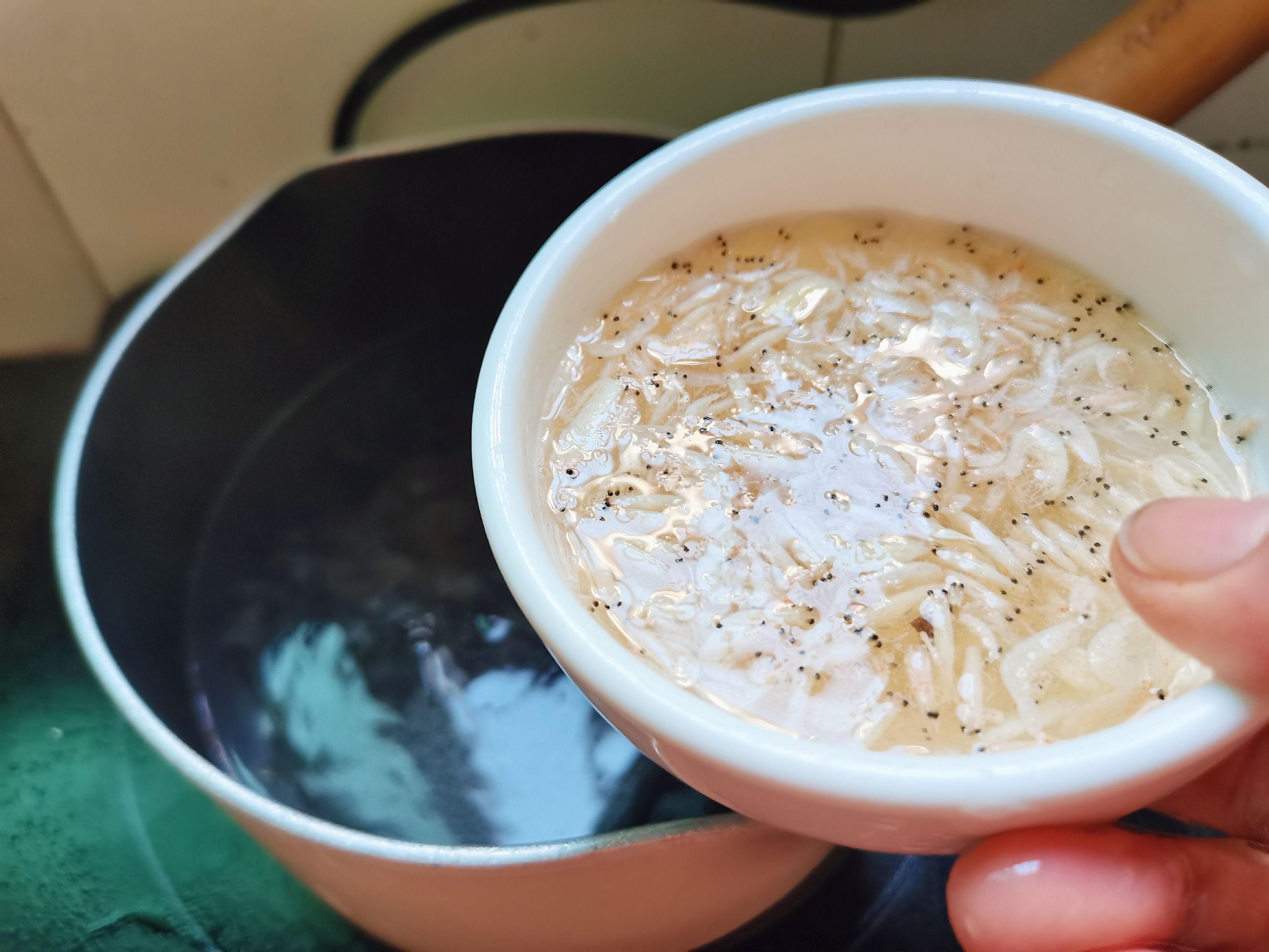 Fungus Egg Shrimp Skin Soup recipe